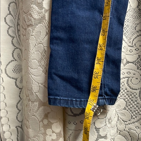 Mossimo Supply Co. Women's Blue Jeans - Picture 2 of 6